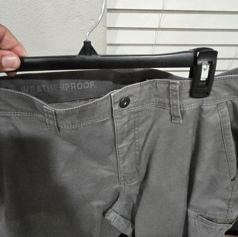Grey pants - Picture 2 of 3